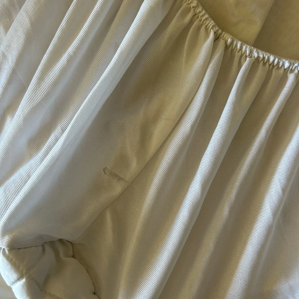 Crib mattress protector